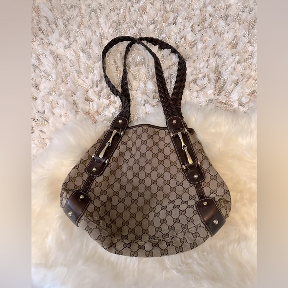 🔥Gucci Pelham Hobo - Picture 2 of 14